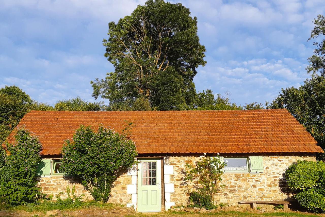 La Rhue Gites - Jacuzzi Jumilhac-le-Grand Exterior photo
